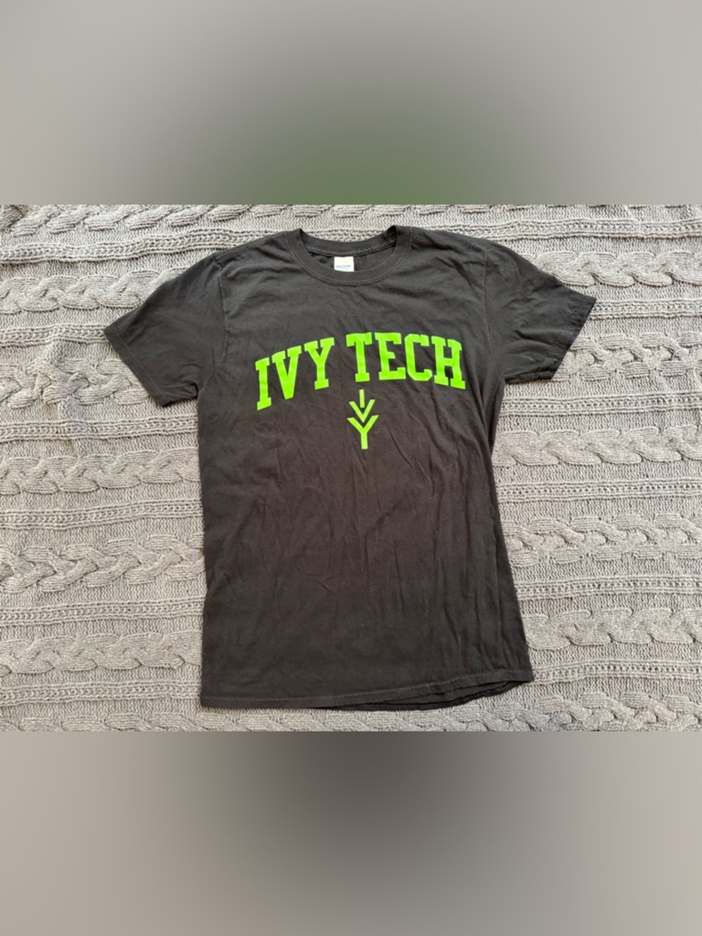 Ivy Tech Community College T-Shirt (Medium) Black shirt with Green Letters